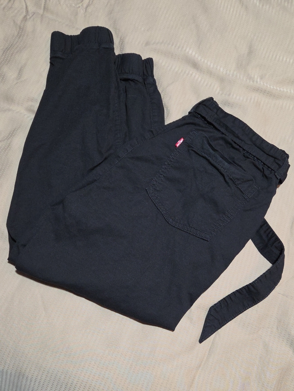 Levi's Joggers - Picture 4 of 8